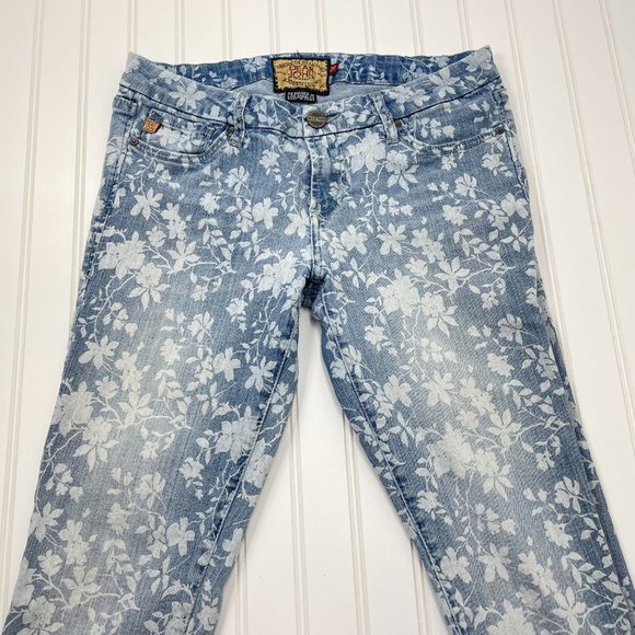Dear John Women Capri Jeans, Floral Print Size 28 Heavy Denim. - Picture 5 of 12